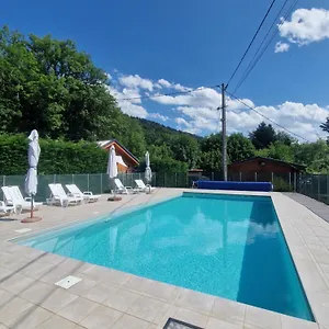 Bord De Avec Piscine , Laffrey France